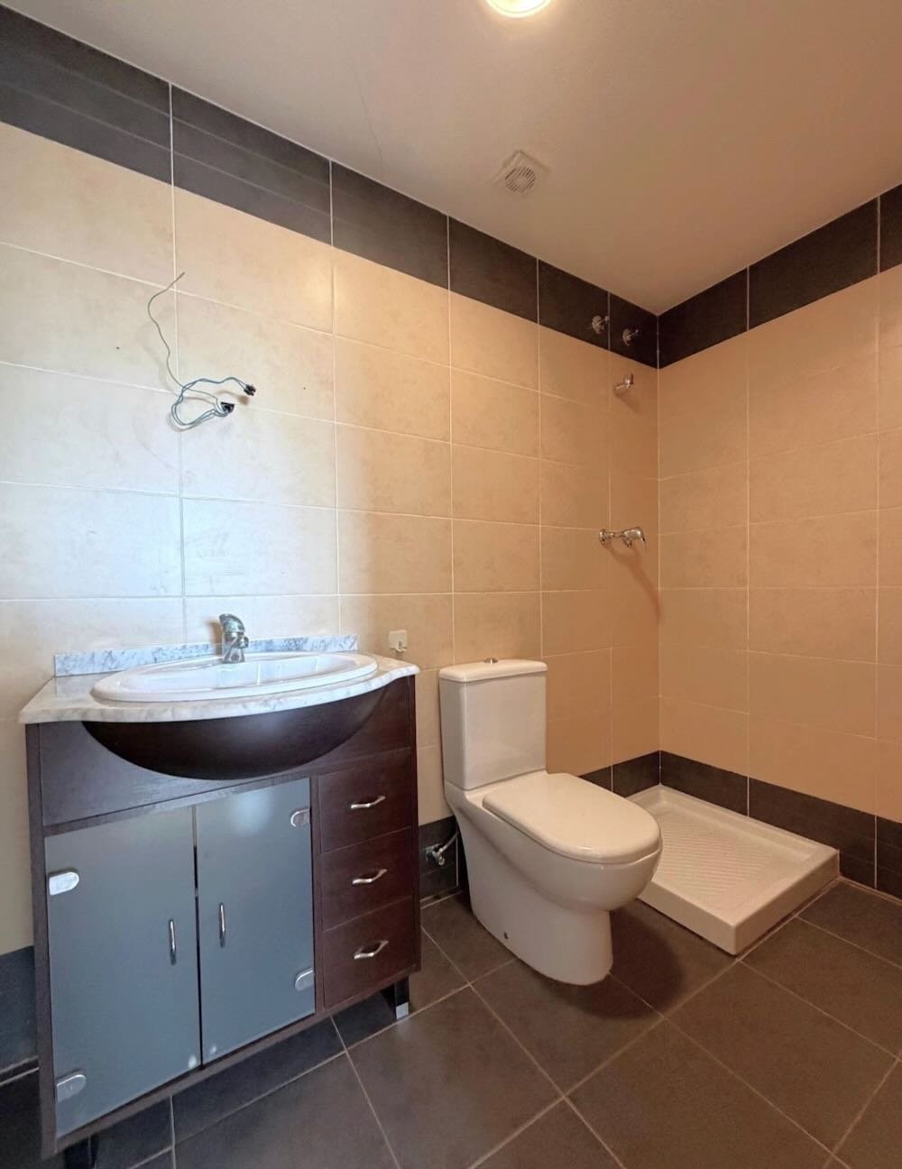 Property 2463 - Image 20